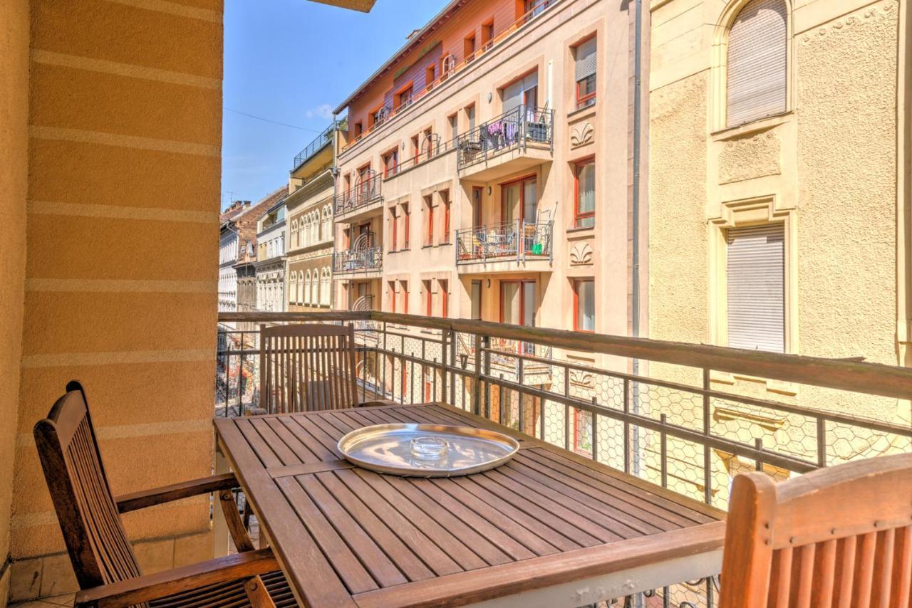 Central Downtown Apartments ブダペスト エクステリア 写真
