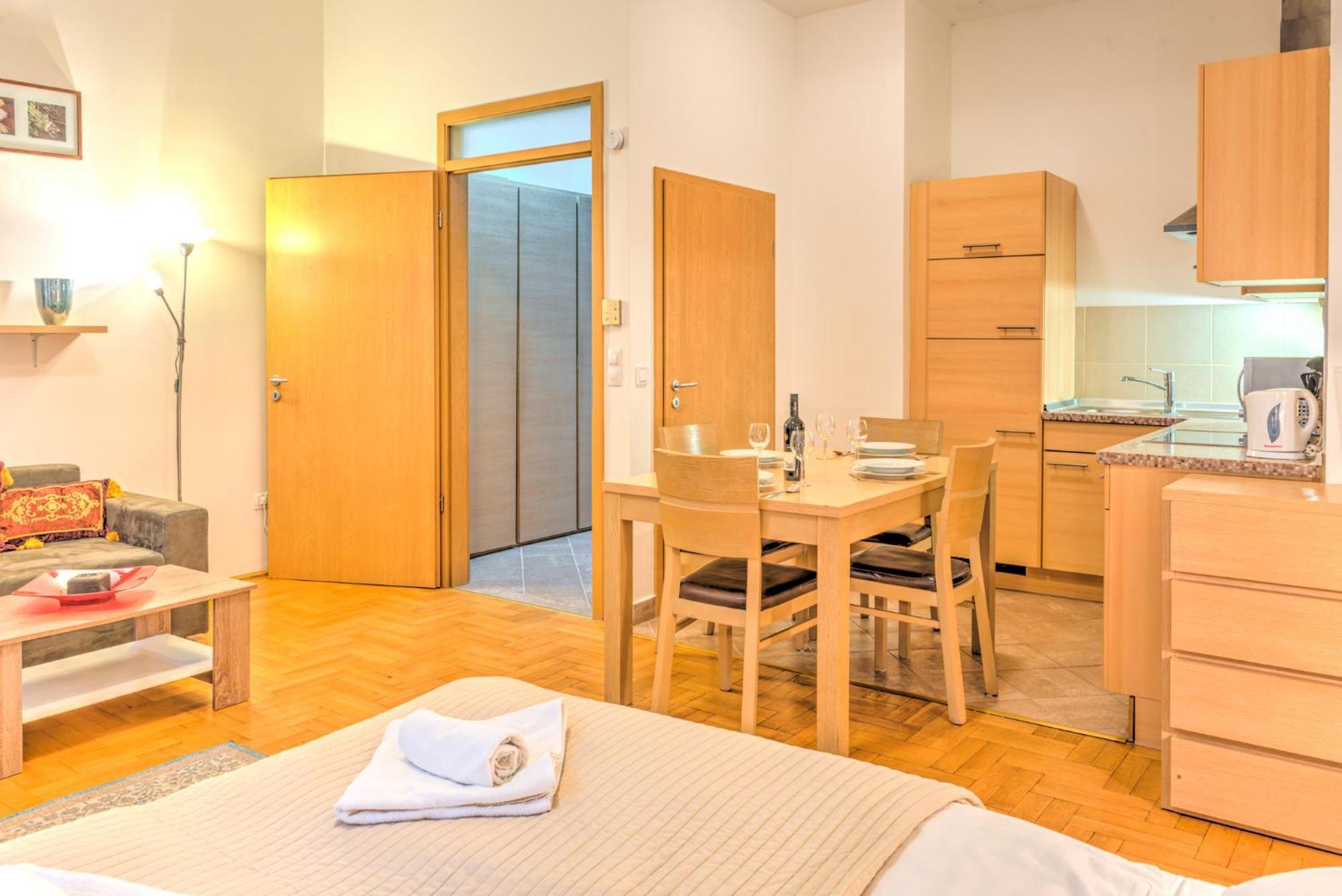 Central Downtown Apartments ブダペスト エクステリア 写真
