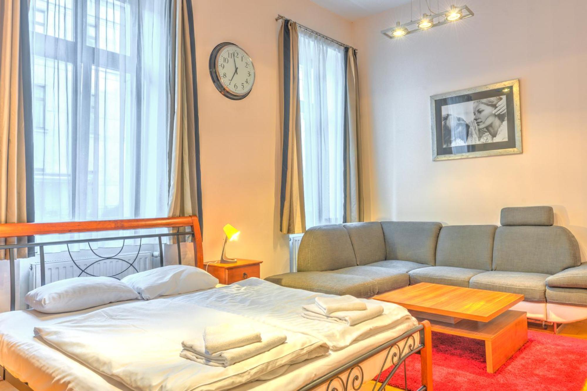 Central Downtown Apartments ブダペスト エクステリア 写真